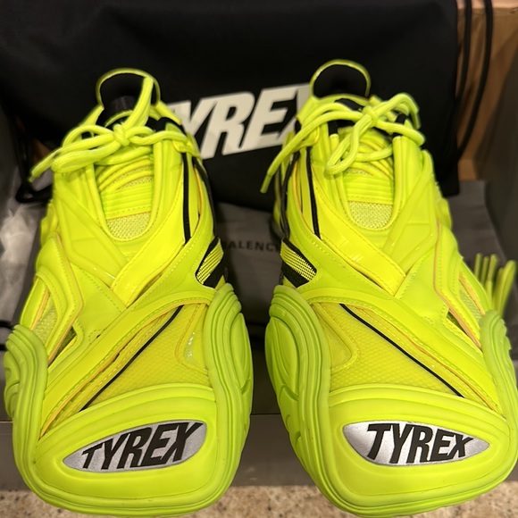 “NEW” BALENCIAGA TYREX YELLOW Size 44E - Picture 5 of 6
